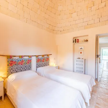 فيلة Trullo Magnifico 8, Emma أوستوني