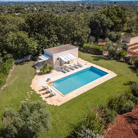 Trullo Magnifico 8, Emma أوستوني