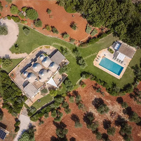 Trullo Magnifico 8, Emma أوستوني